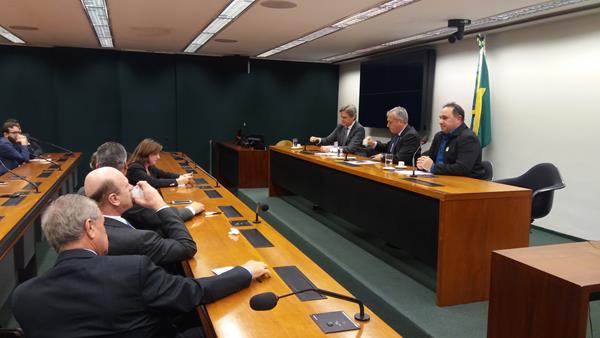 Fórum parlamentar catarinense recebe secretários de saúde de Santa Catarina