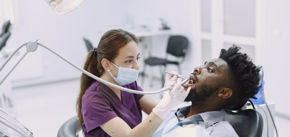 Saúde orienta equipes e gestores sobre atualização da ficha de atendimento odontológico no CDS